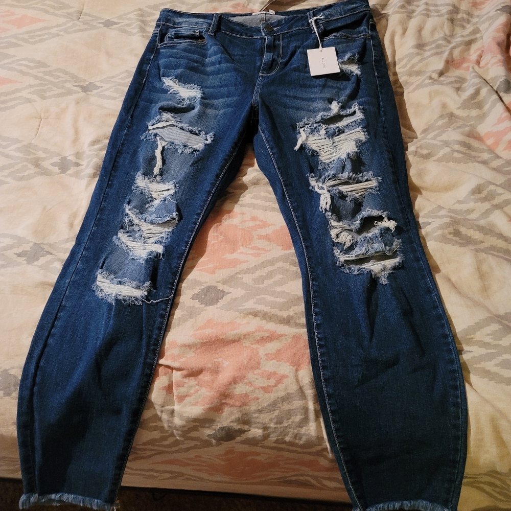 Ms. Cello jeans